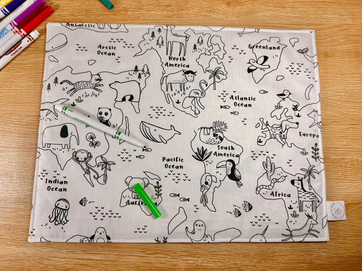 Câlins et Rêves set de table à colorier monde
