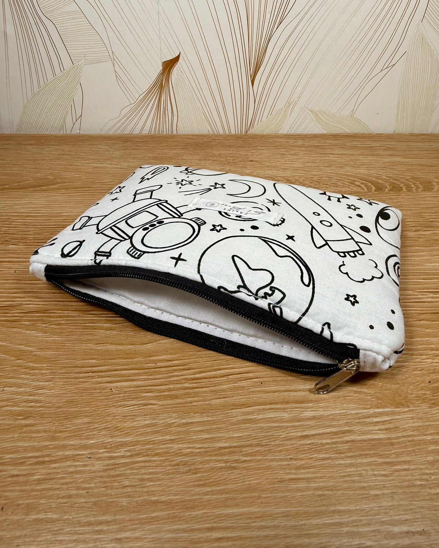 Calins et reves Petite pochette à colorier espace