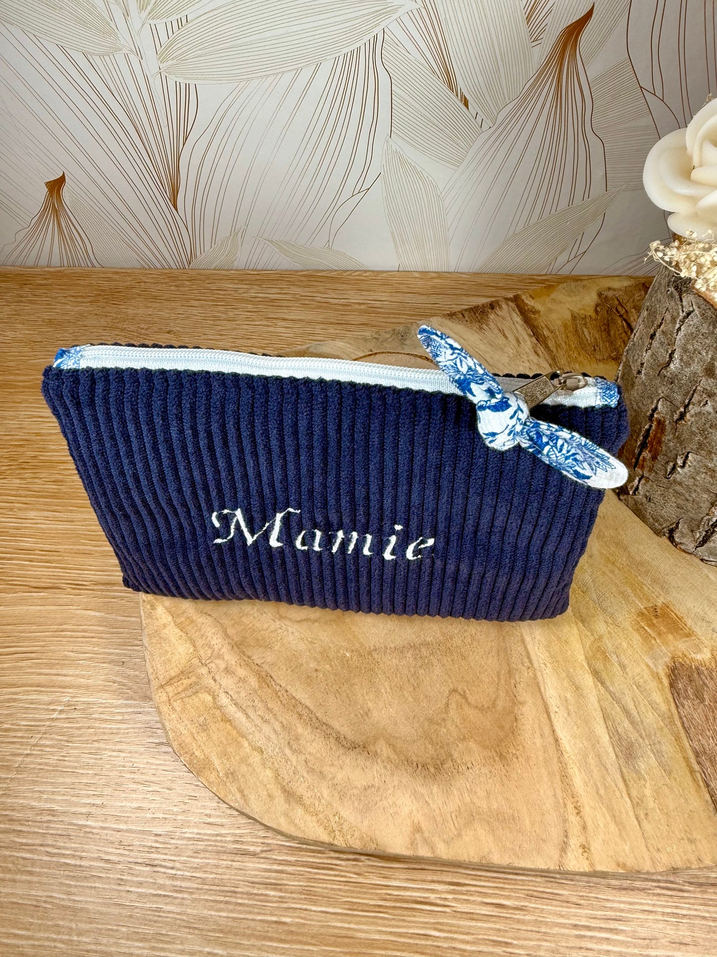 Câlins et Rêves petite pochette velours côtelés bleu marine jouy