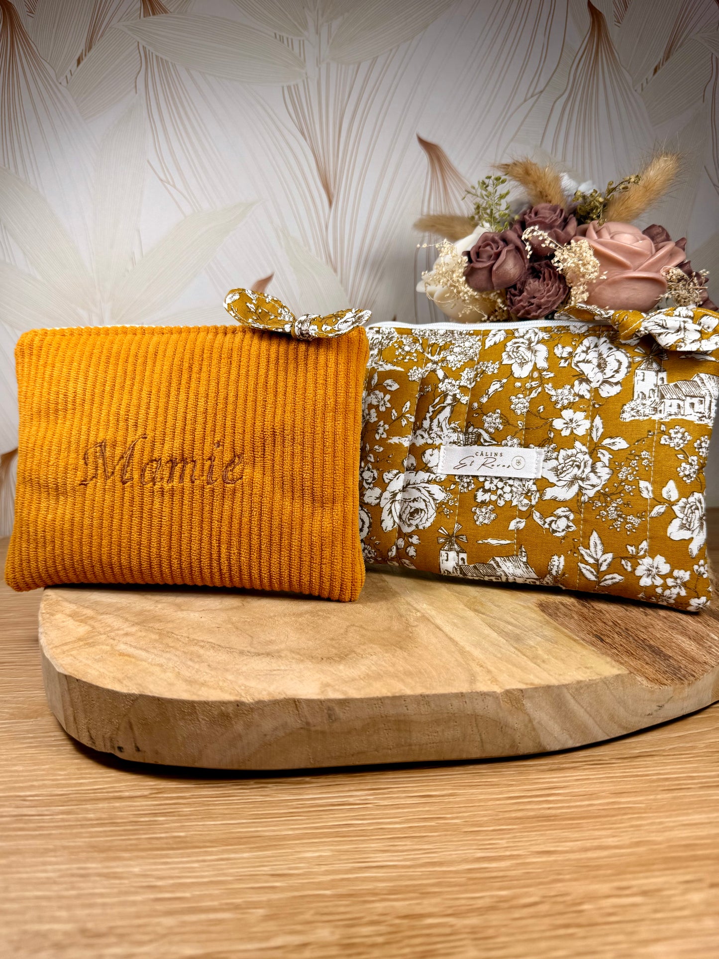 Câlins et Rêves petite pochette velours côtelé jaune