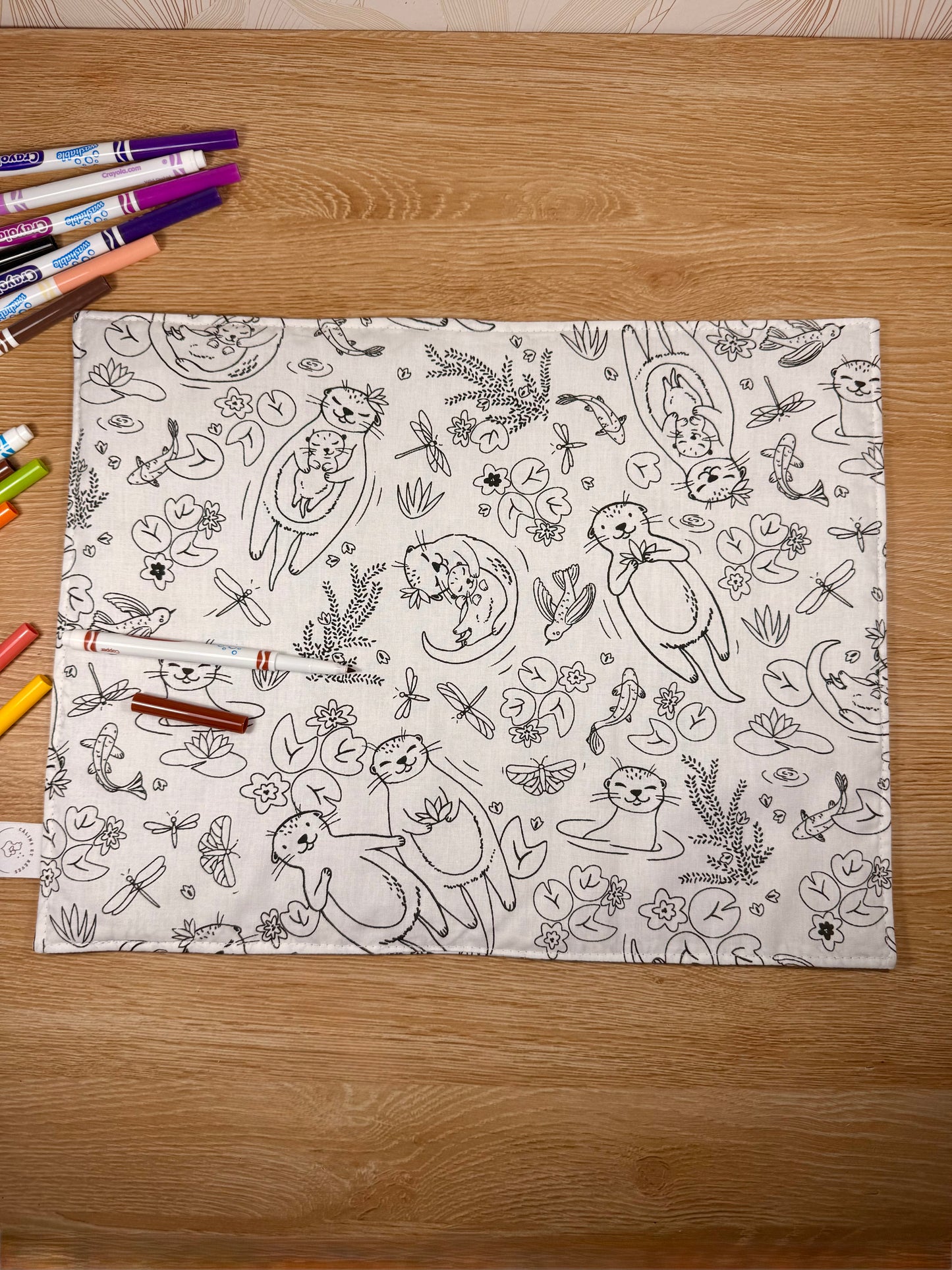 Câlins et Rêves set de table à colorier Loutre