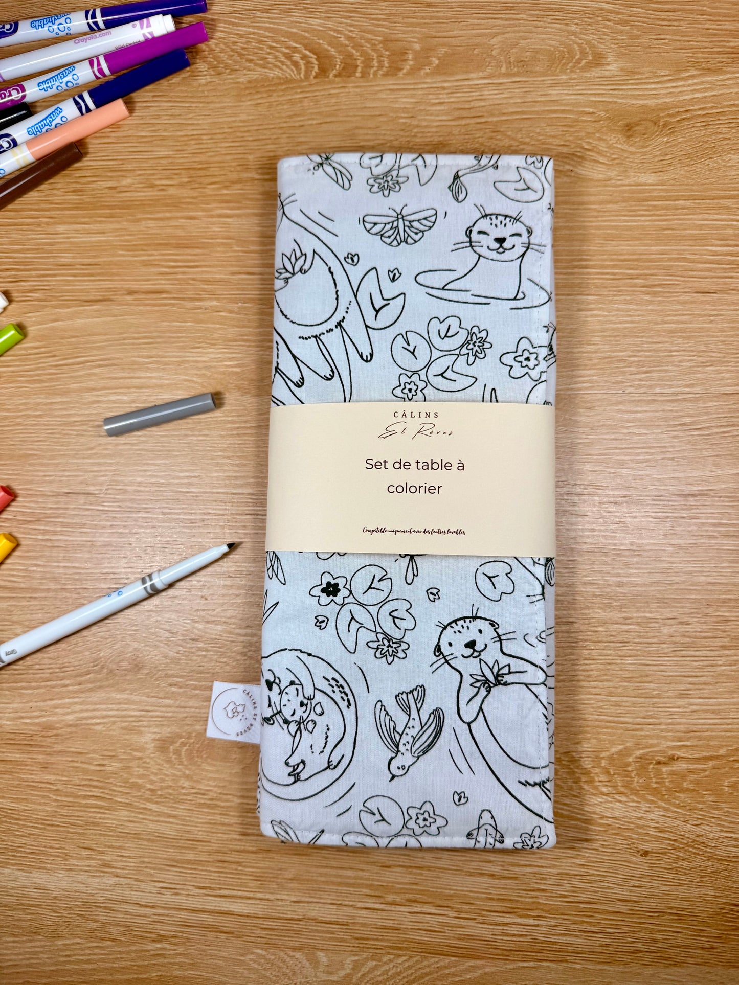 Câlins et Rêves set de table à colorier Loutre