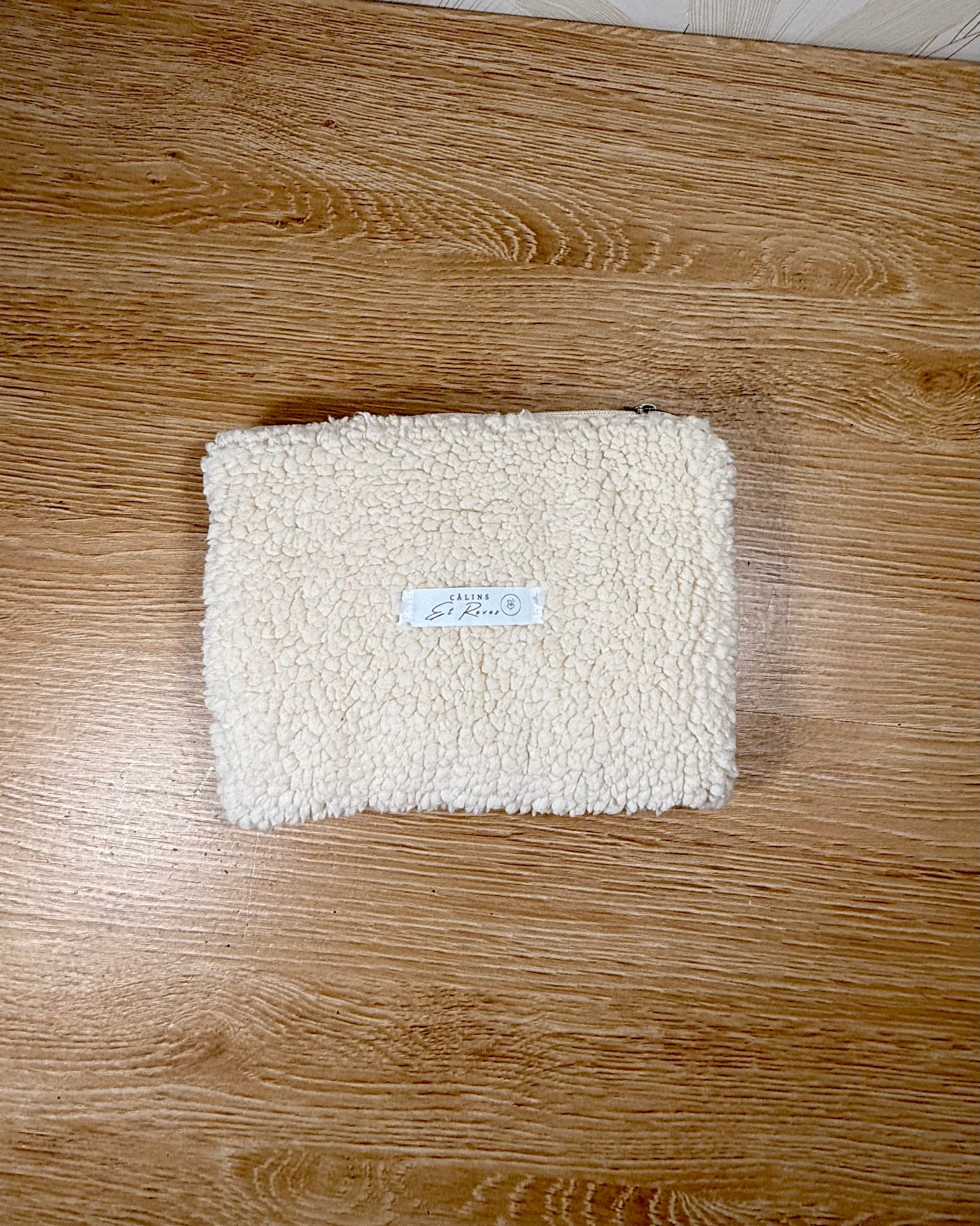 Calins et Reves petite pochette sherpa ecru