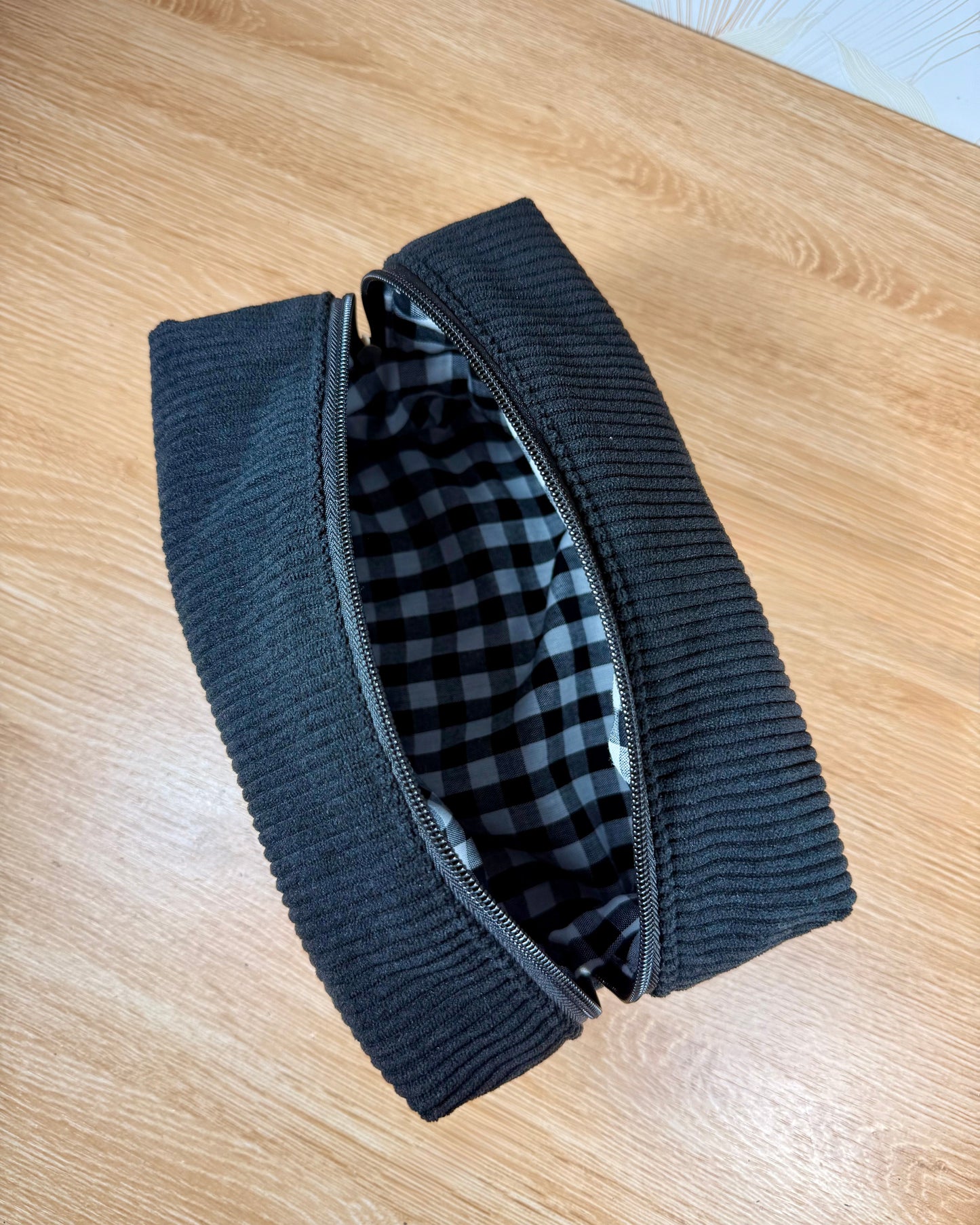 Trousse de toilette personnalisée velours noir